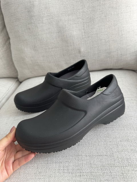 Crocs Neria Pro II Clog W - Talla 9 (Mujer) - Nuevos