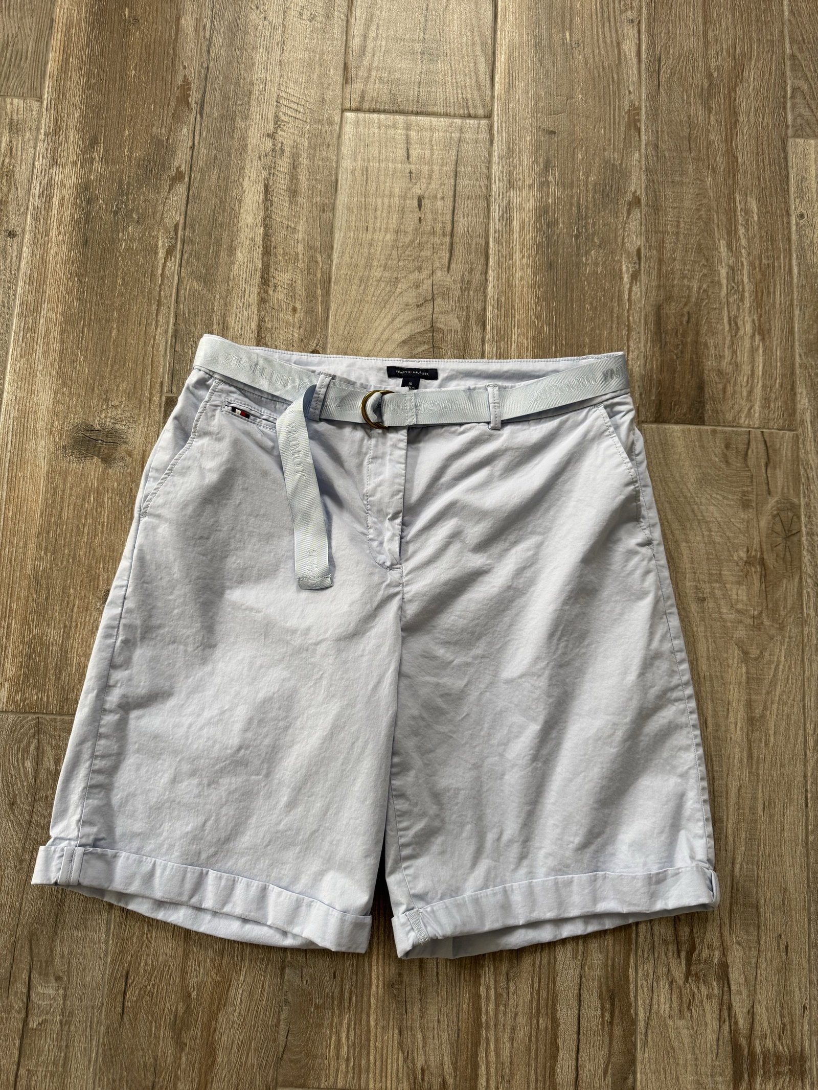 Bermudas Tommy Hilfiger en buen estado, talla 10