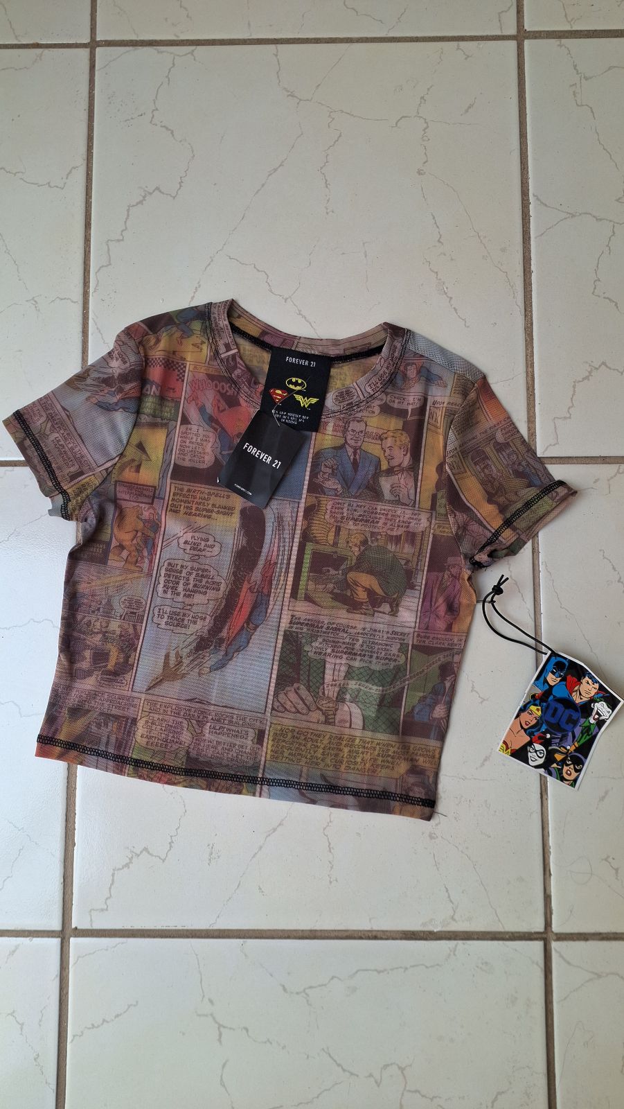 Playera corta de cómics Forever 21