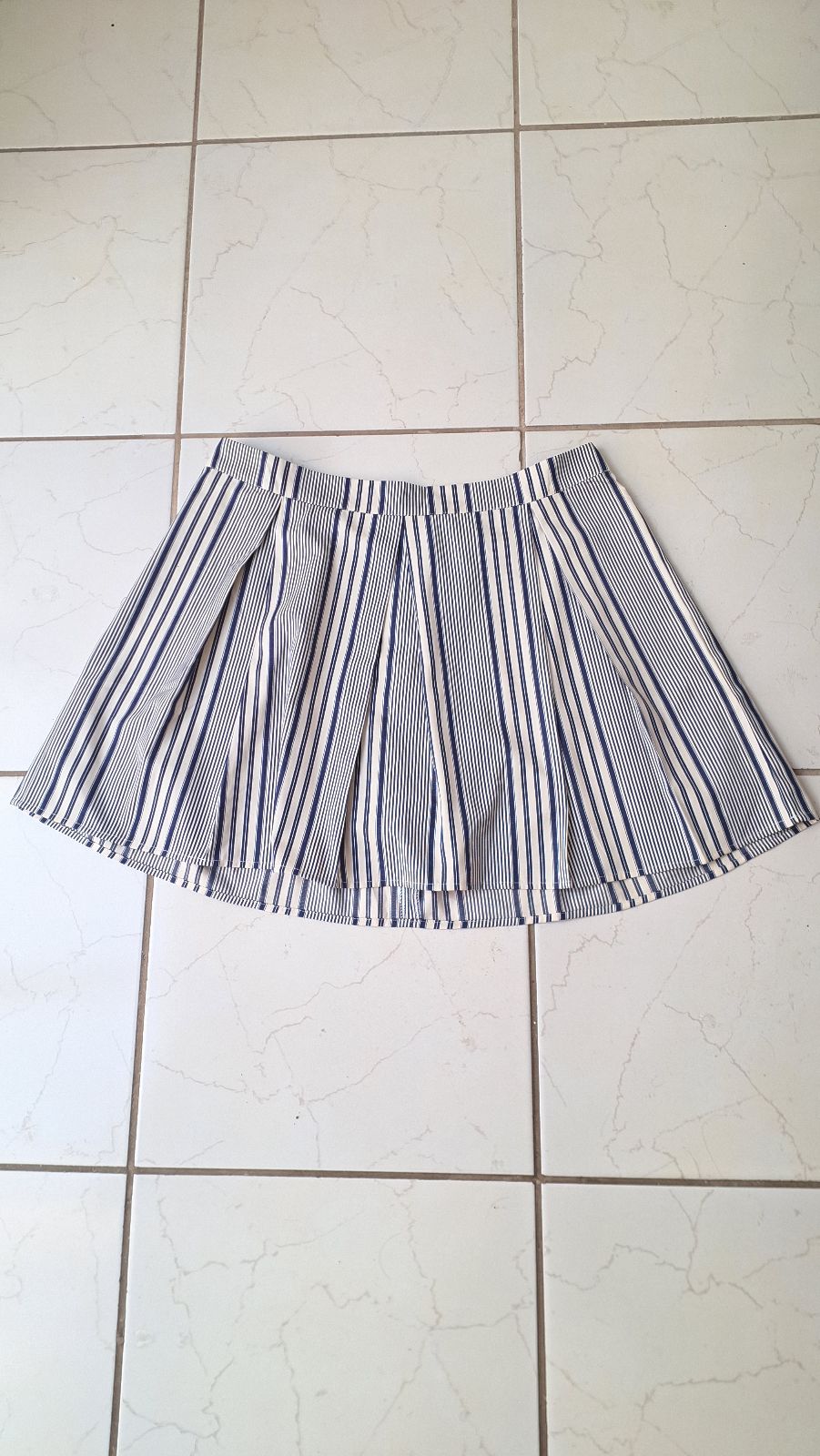 Falda corta de rayas Forever 21