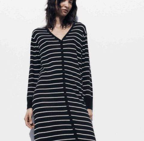 Vestido de Punto a Rayas de Zara