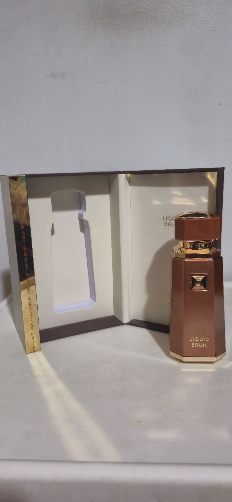 Perfume Liquid Brun de French Avenue en caja original