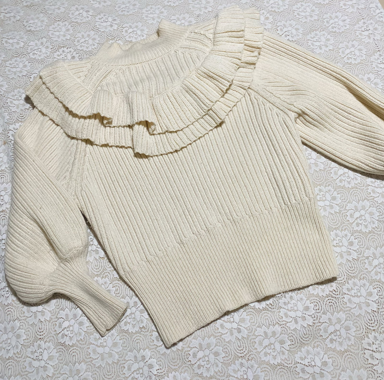 Suéter H&M Olanes Color Crema Talla M