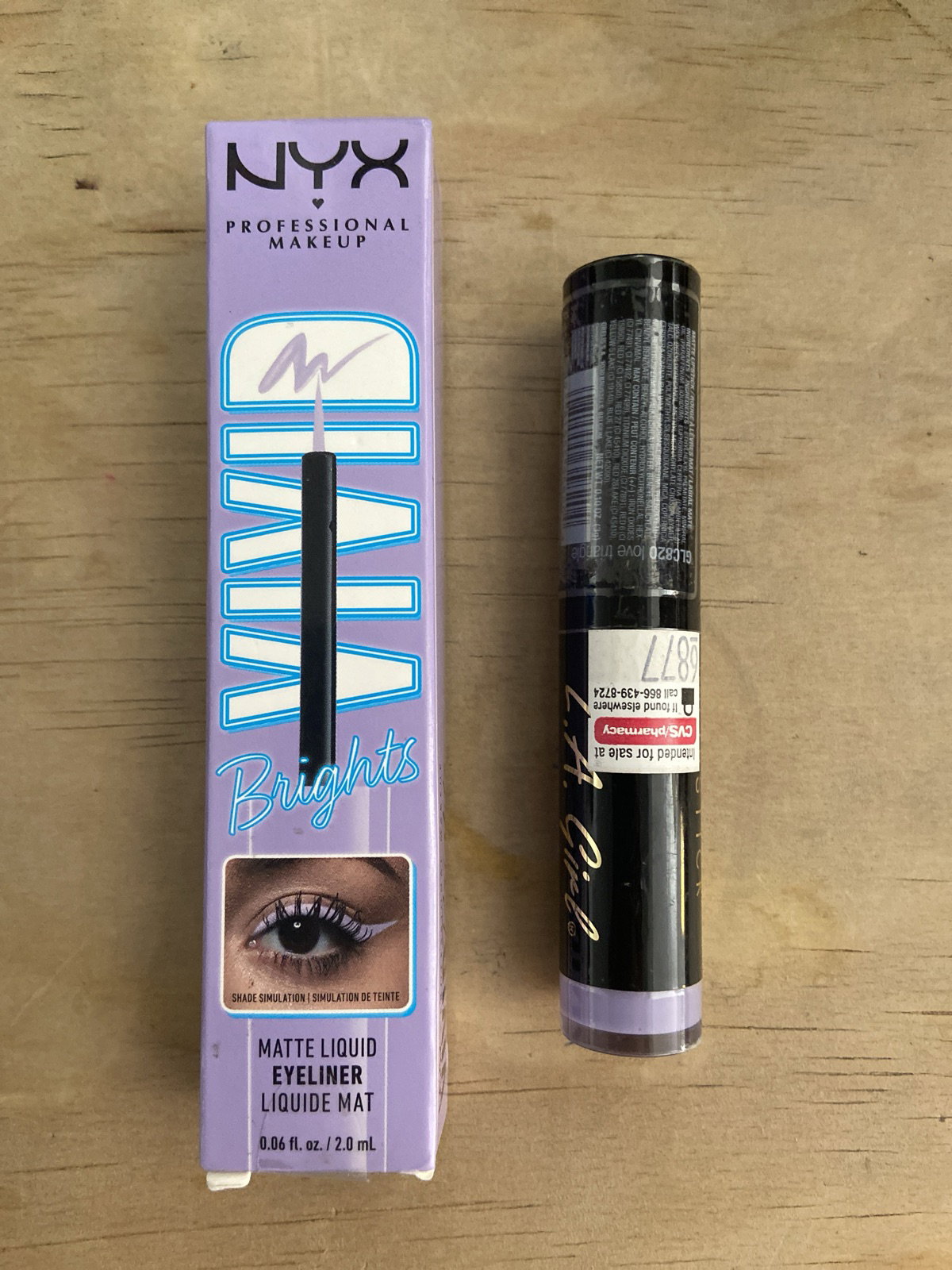 Delineador líquido NYX Matte y labial Matte Stick