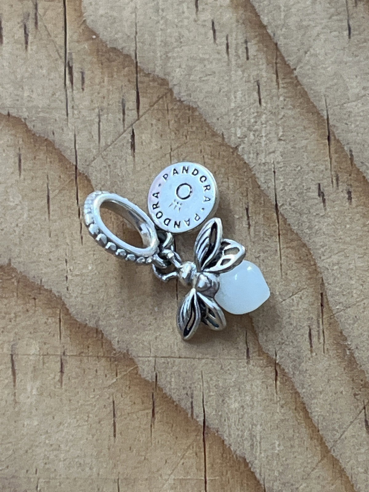 Charm Evangeline Plata 925 Brilla en la Oscuridad