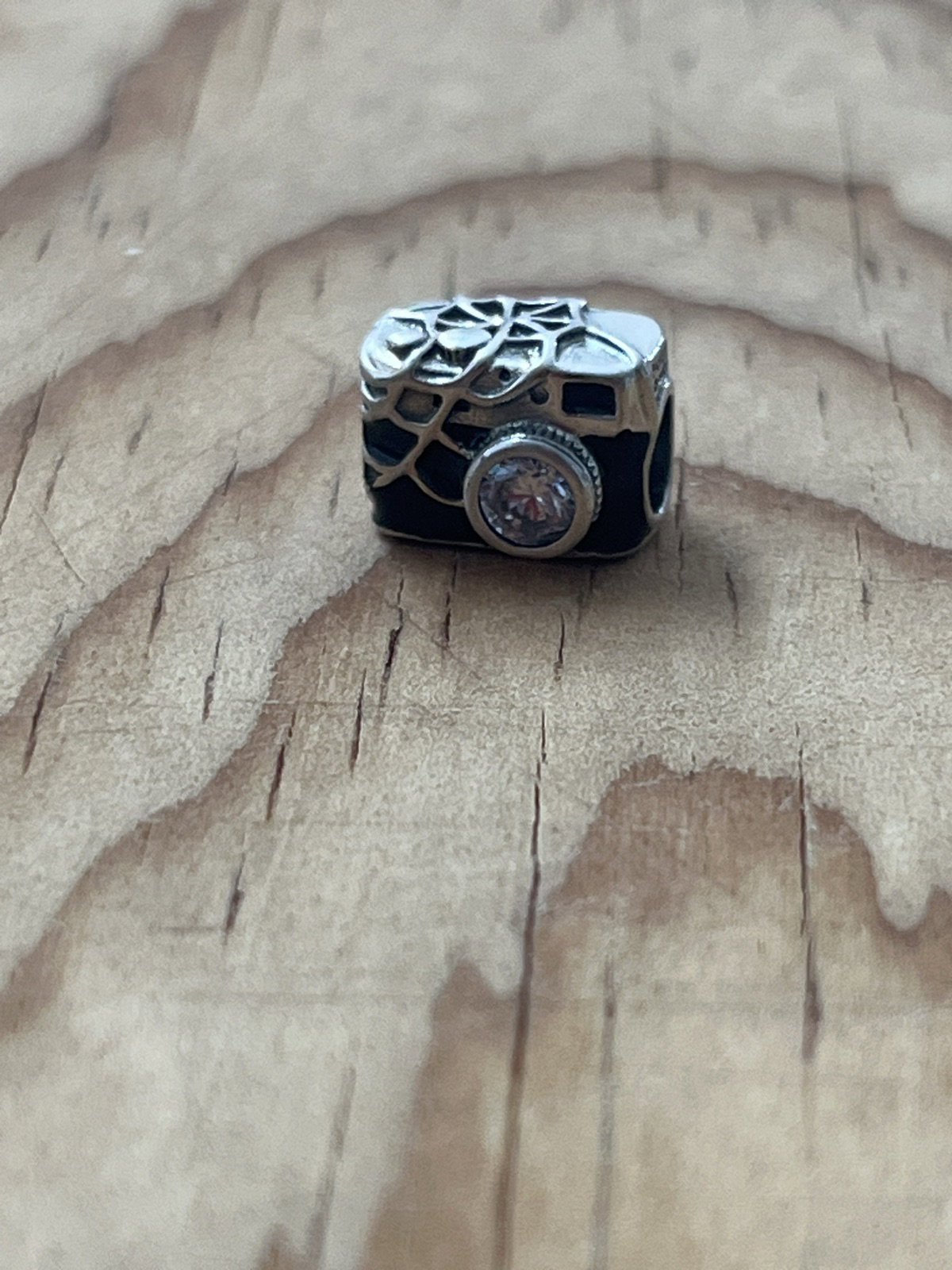 Charm de cámara Spiderman en plata 925 compatible con Pandora