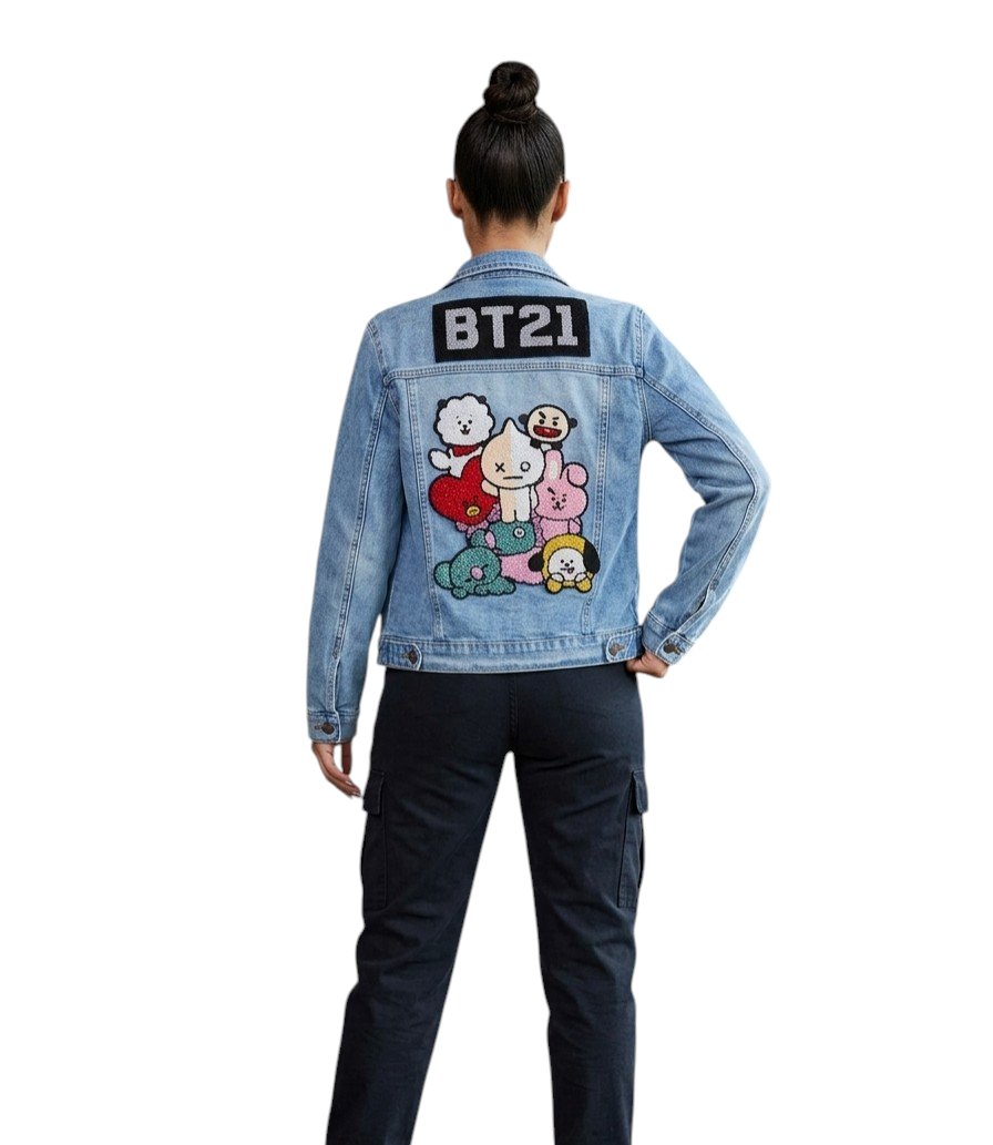 Chamarra de Mezclilla BT21 con Aplicaciones de Canutillo - Talla L