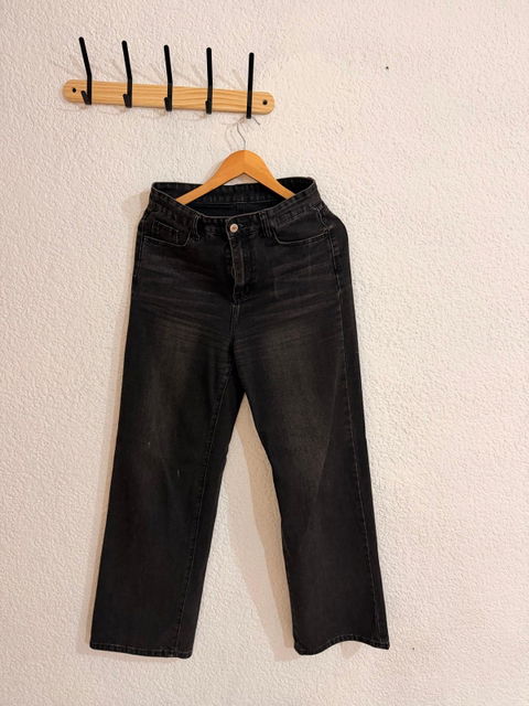 pantalón negro