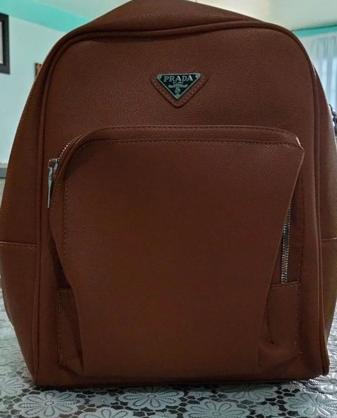Mochila nueva Prada color café