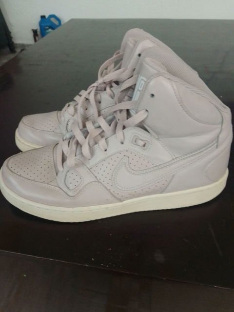 Nike rosa