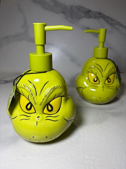 Dispensador de Jabón El Grinch Cerámica nuevo con etiqueta 1 pieza