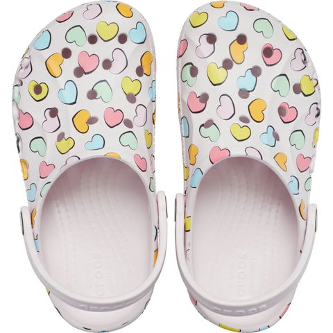 Crocs de corazones nuevos