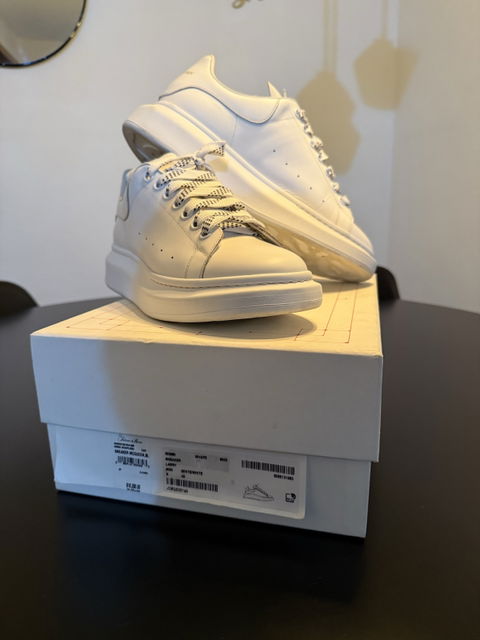 Alexander McQueen White/White