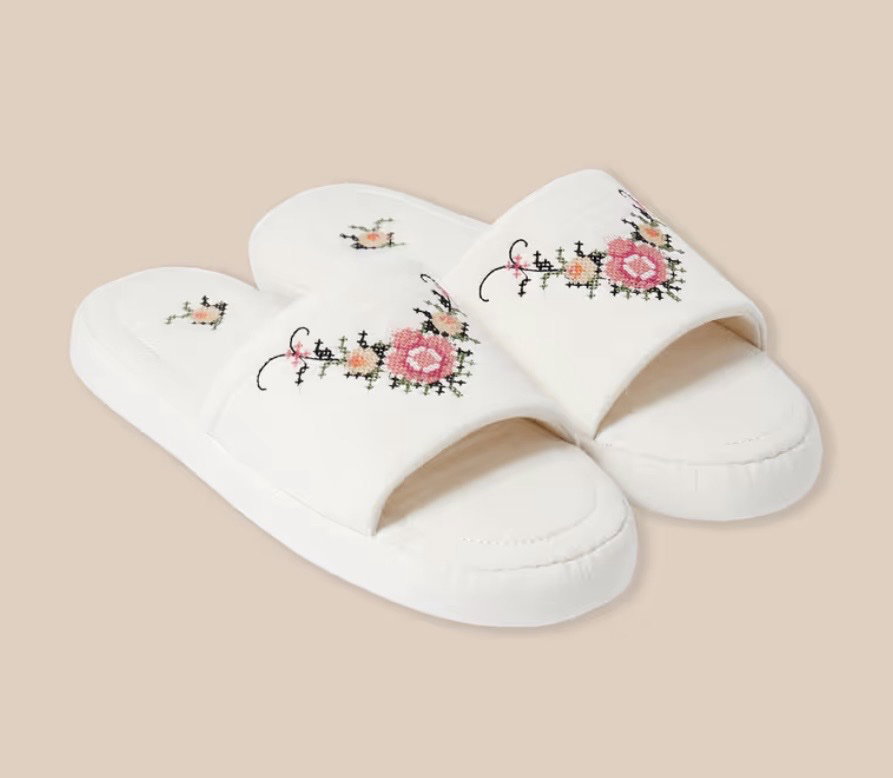 Pantuflas Etam nuevas