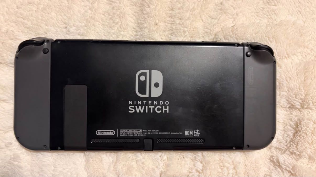 Nintendo Switch 