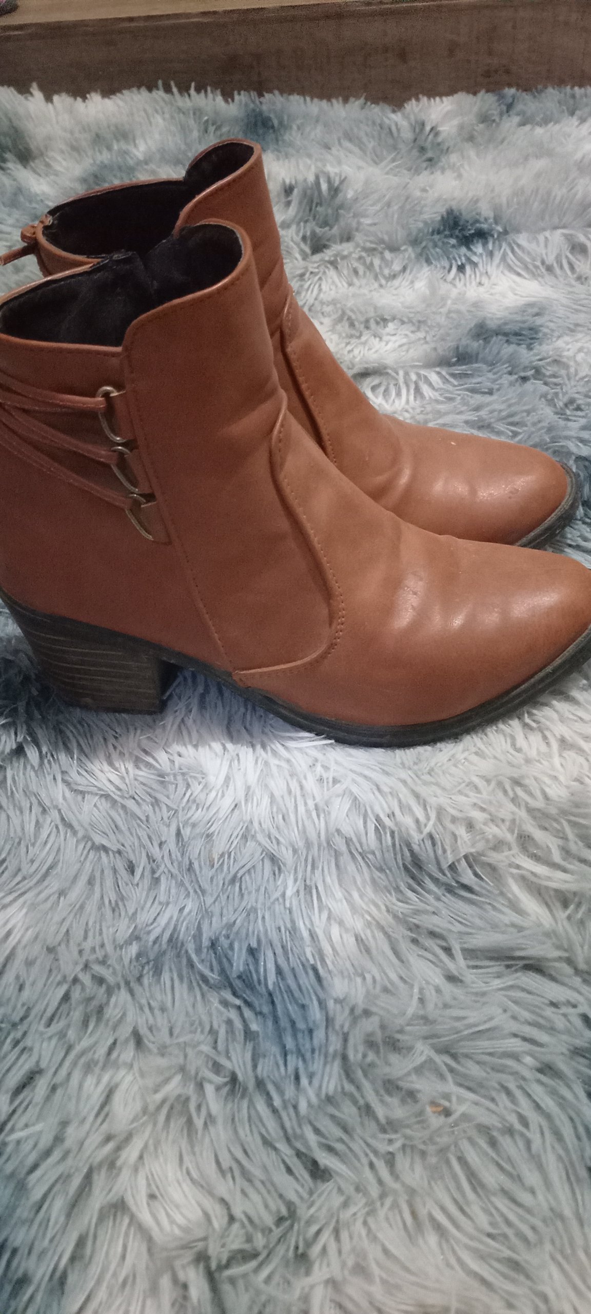 Color. Marron