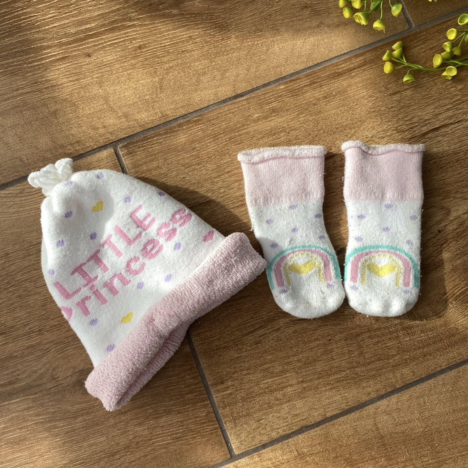 Set de gorrito y guantes para bebé 0-3 meses