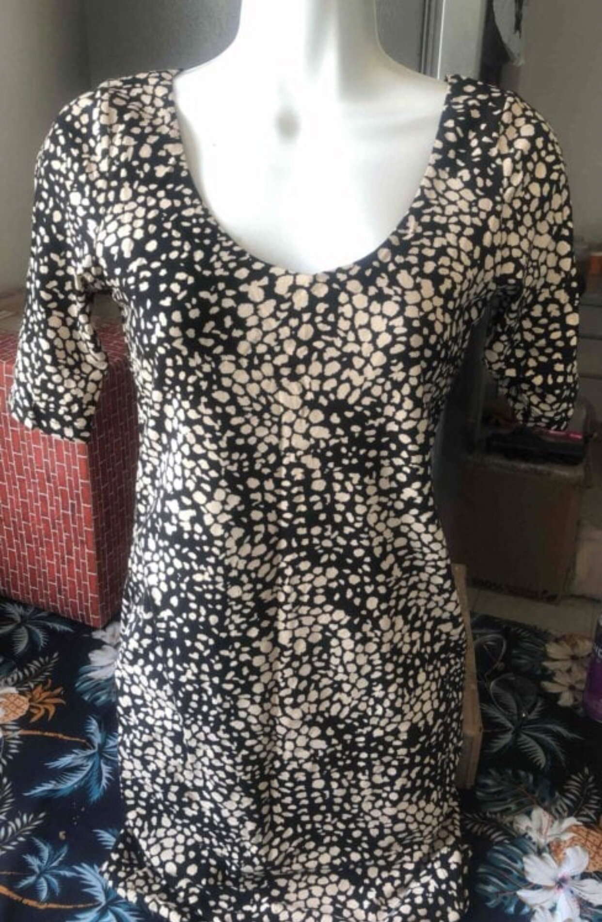 Vestido H&M Manga 3/4 en Excelente Estado