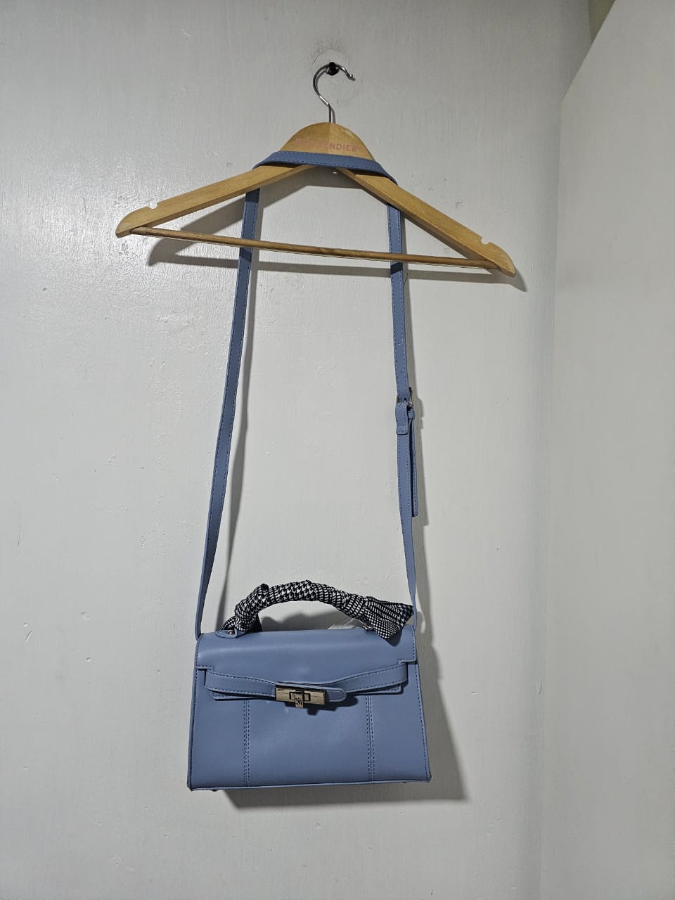 Bolsa Azul Steve Madden con Añuelo a Cuadros