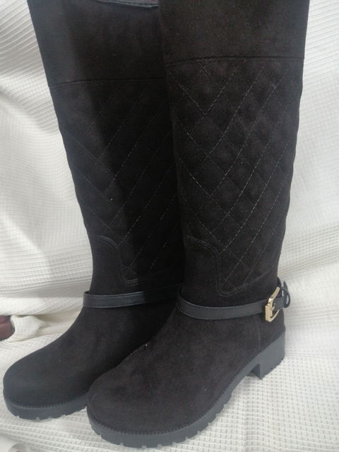 Botas altas de mujer en color negro