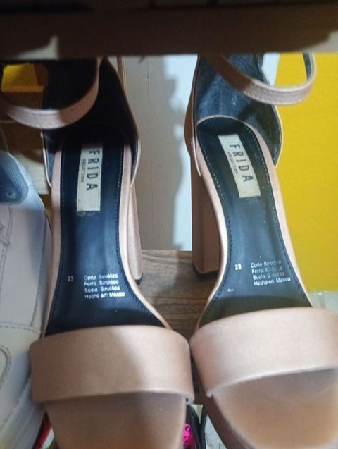 Zapatos de tacón Frida, talla 23, color nude