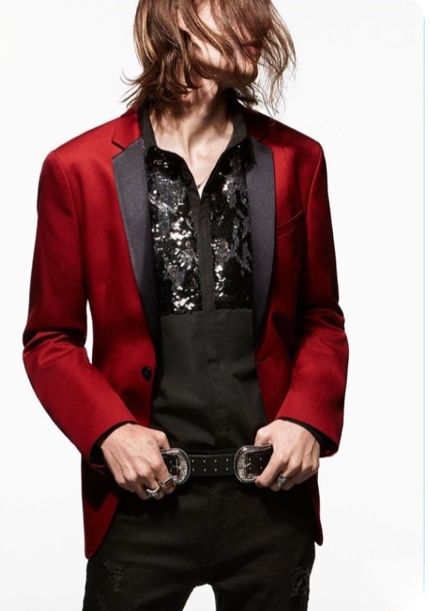 Blazer formal rojo de Zara Man con solapas negras