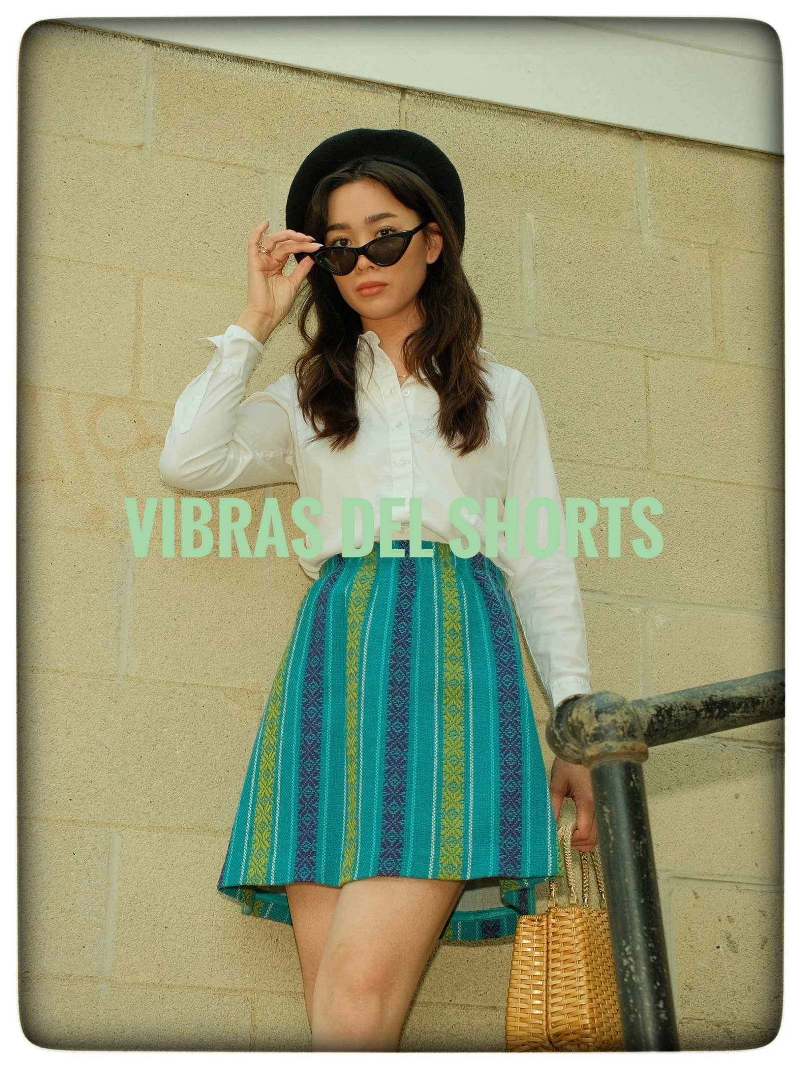 Hermoso y fresco shorts vintage étnico. 