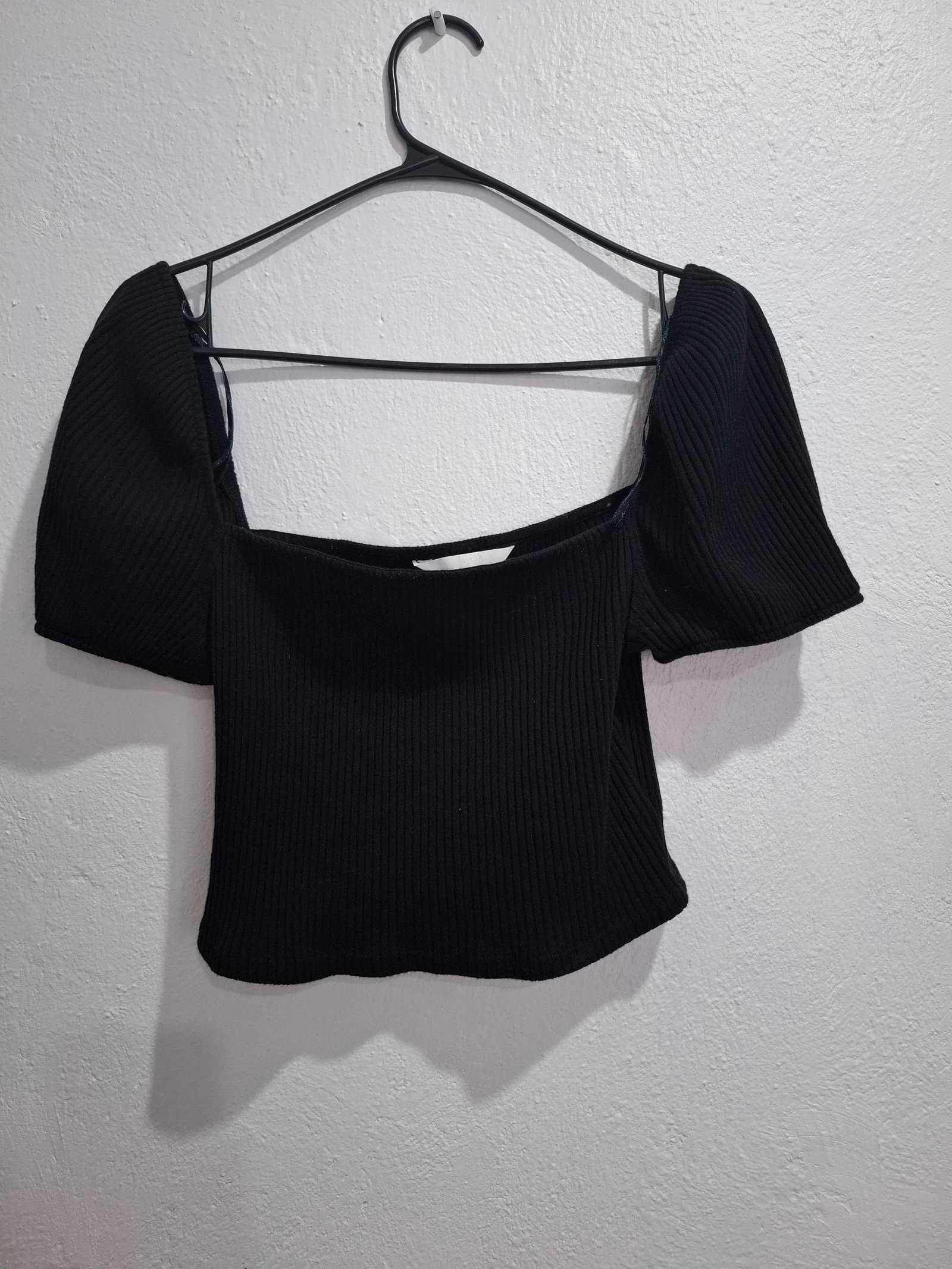 Playera H&M Negra con Mangas Cortas