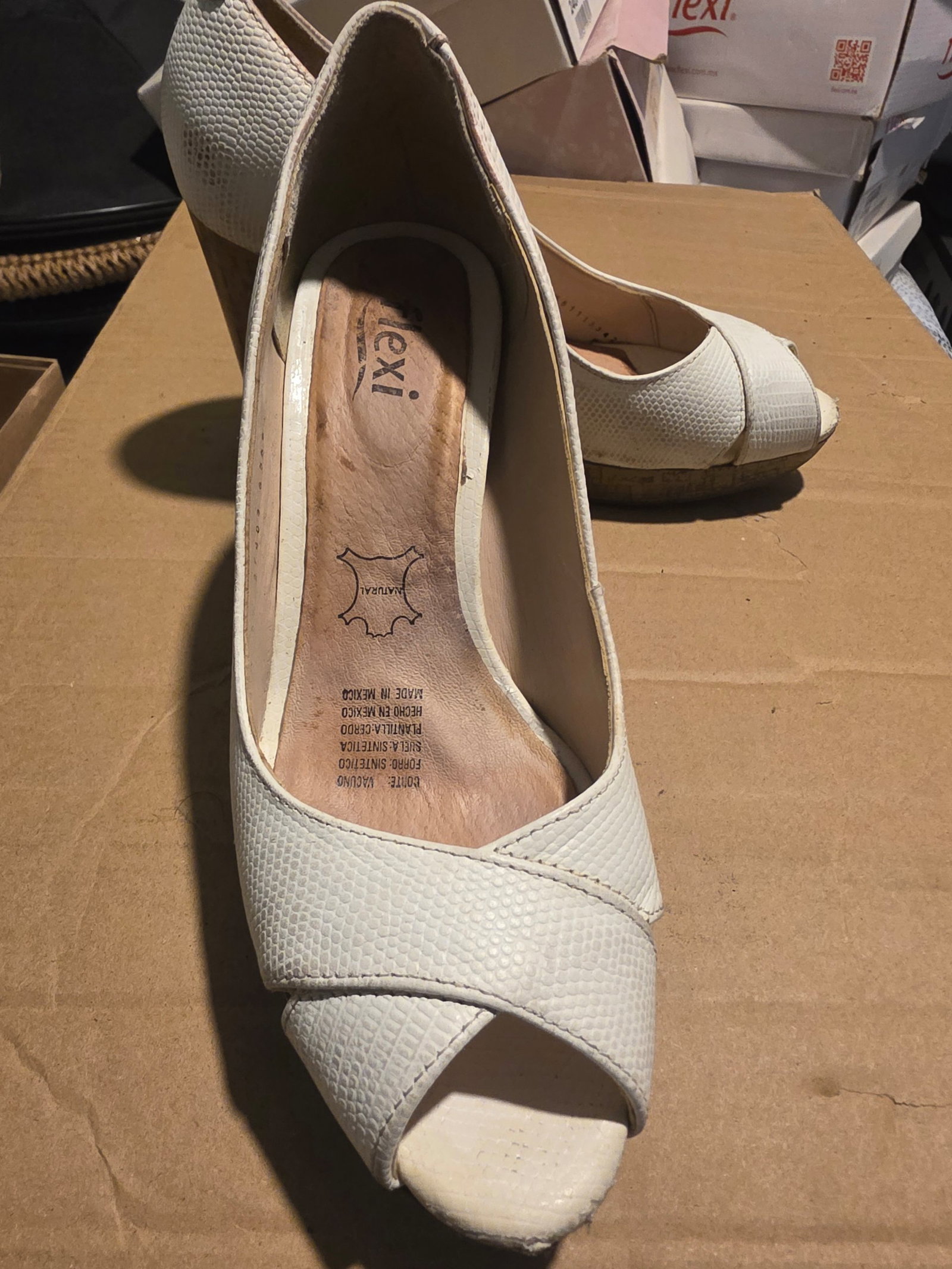 Zapatillas casuales Flexi blancas en buen estado