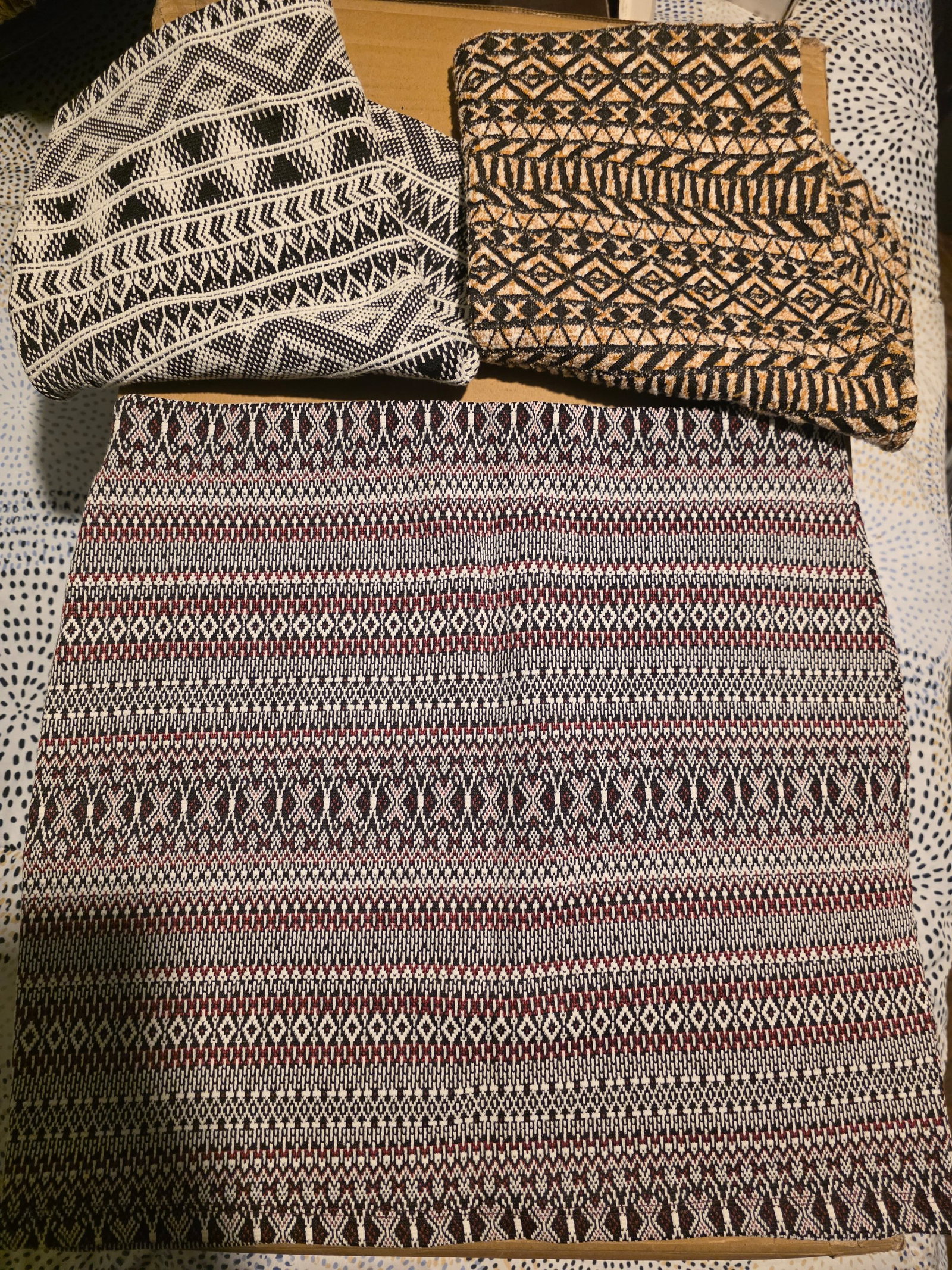 3 Mini Faldas BERSHKA Talla M (28) - Modelos Tribales