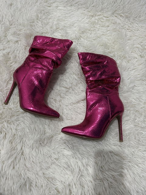 Botas SHEIN Rosa Brillante en Excelente Estado