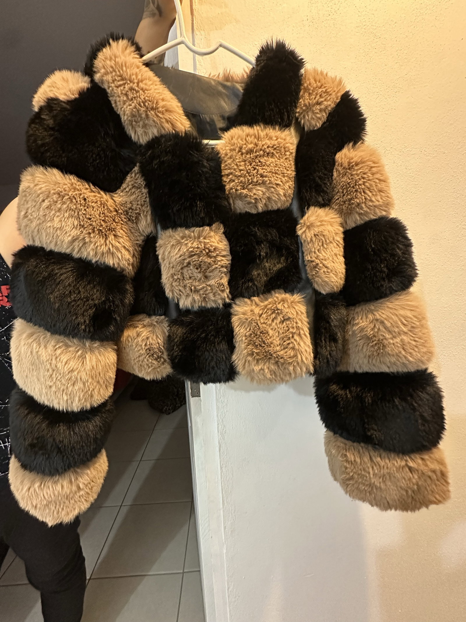 Abrigo de peluche importado Talla S 