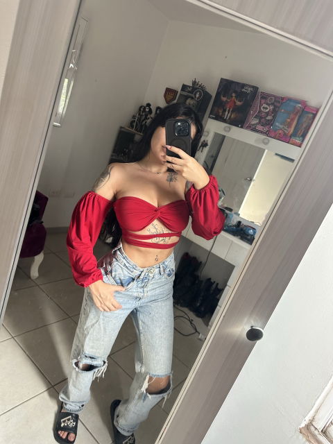 Top Rojo con Mangas de Globo SHEIN - Talla XS