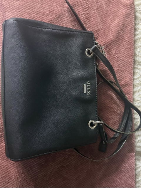 Bolsa Original Guess en Buen Estado