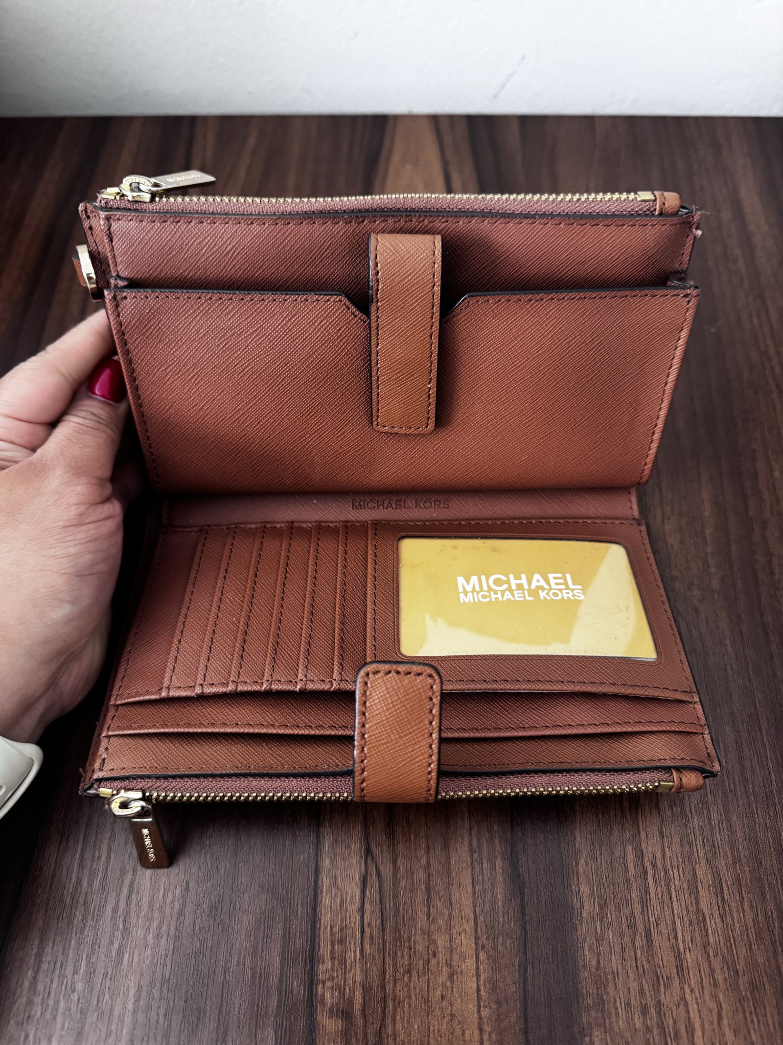 Cartera Michael Kors en Buen Estado