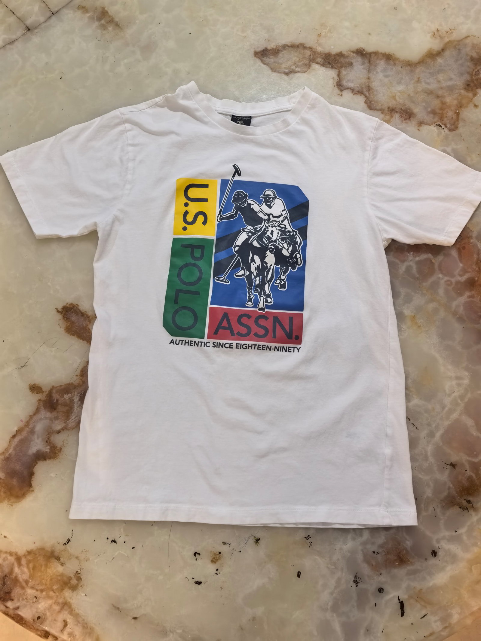 Playera U.S. Polo Assn, talla XS pero queda como Small