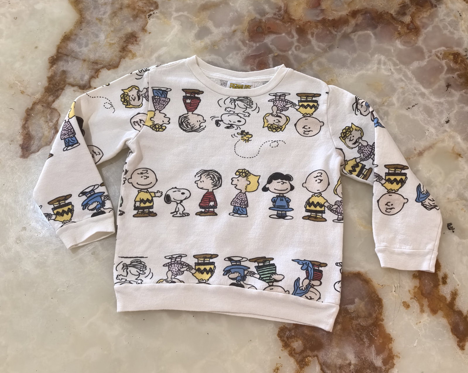 Suéter de la marca Peanuts, talla 3 