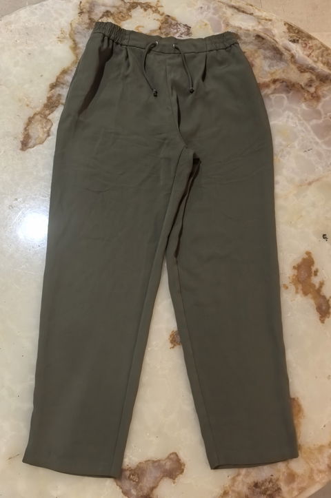 Pantalón Zara Verde Oliva Talla 26 Nuevo