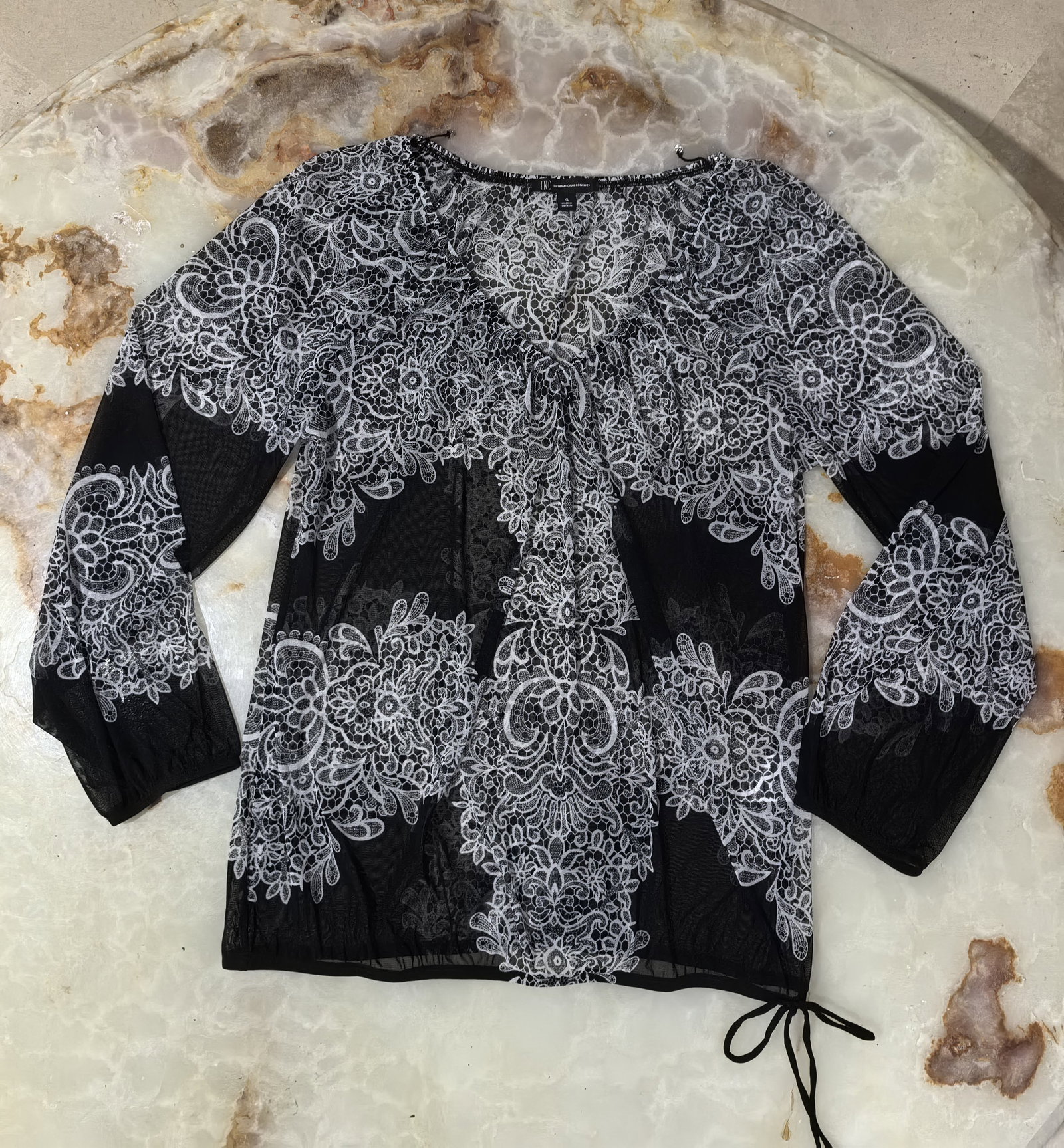 Blusa I.N.C. Talla XL Nueva con Detalles en Encaje