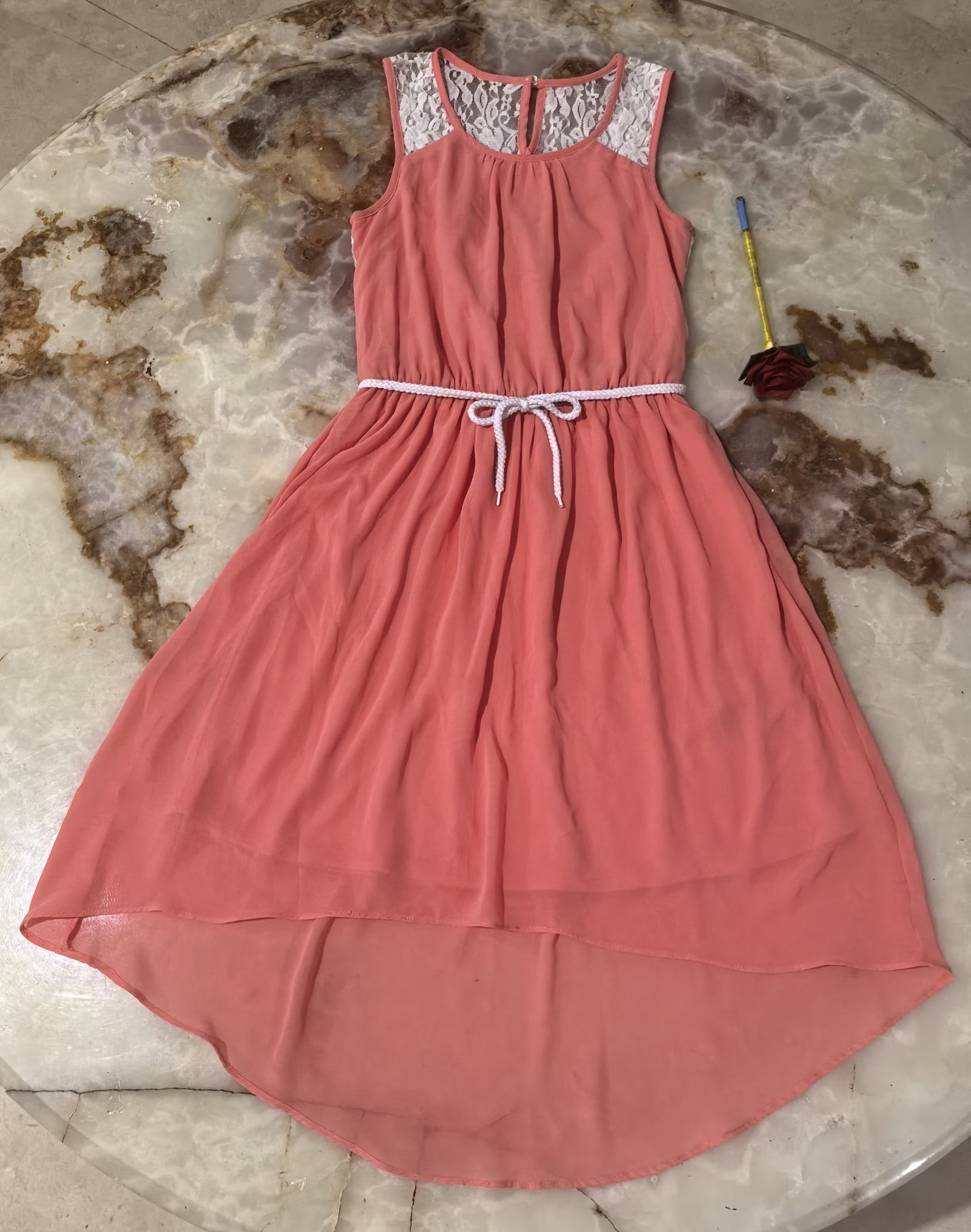 Vestido IZ Byer nuevo, talla XS, color coral