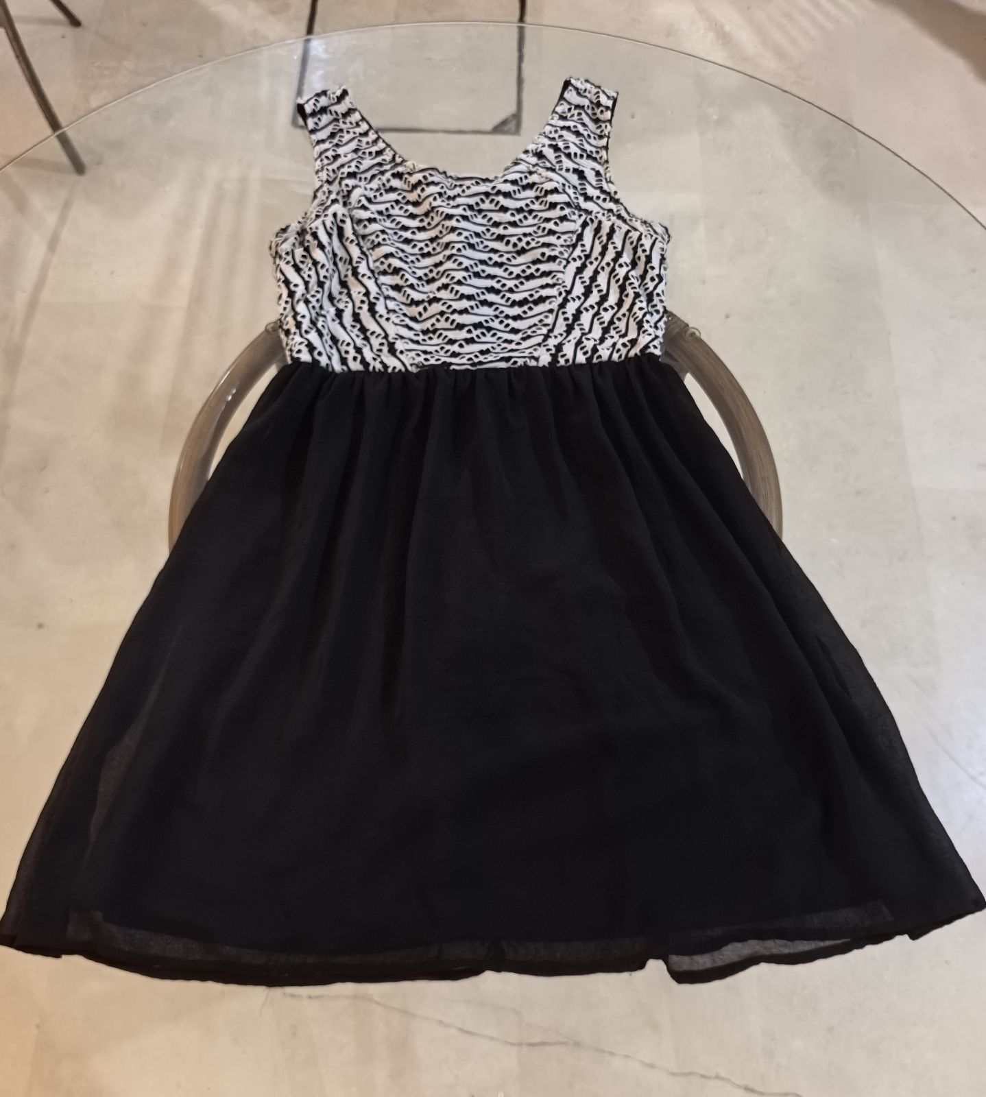 Vestido Soho 8 Medium - Estilo Elegante y Confortable