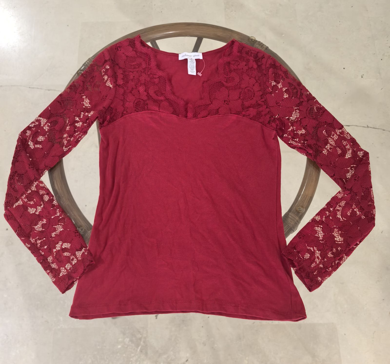 Blusa de encaje Bianca Apparel XSmall