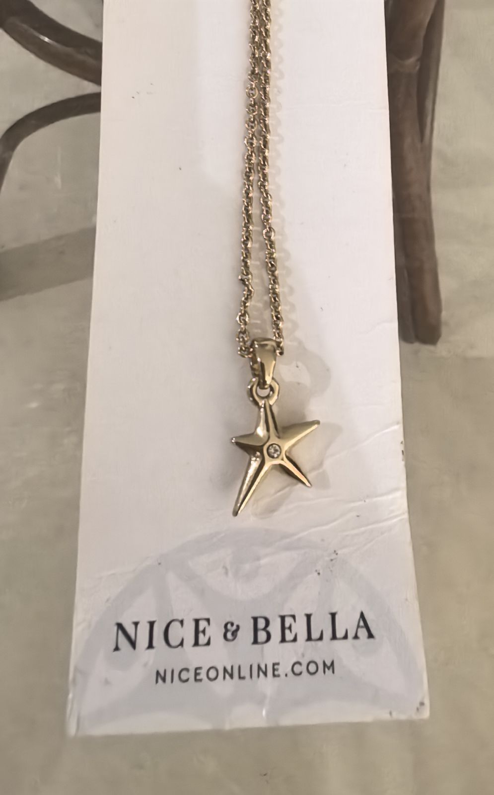 Collar de estrella Nice sin caja