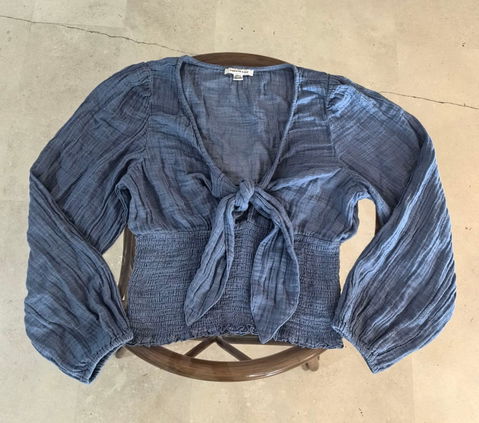 Blusa de manga 3/4 American Eagle, talla Medium