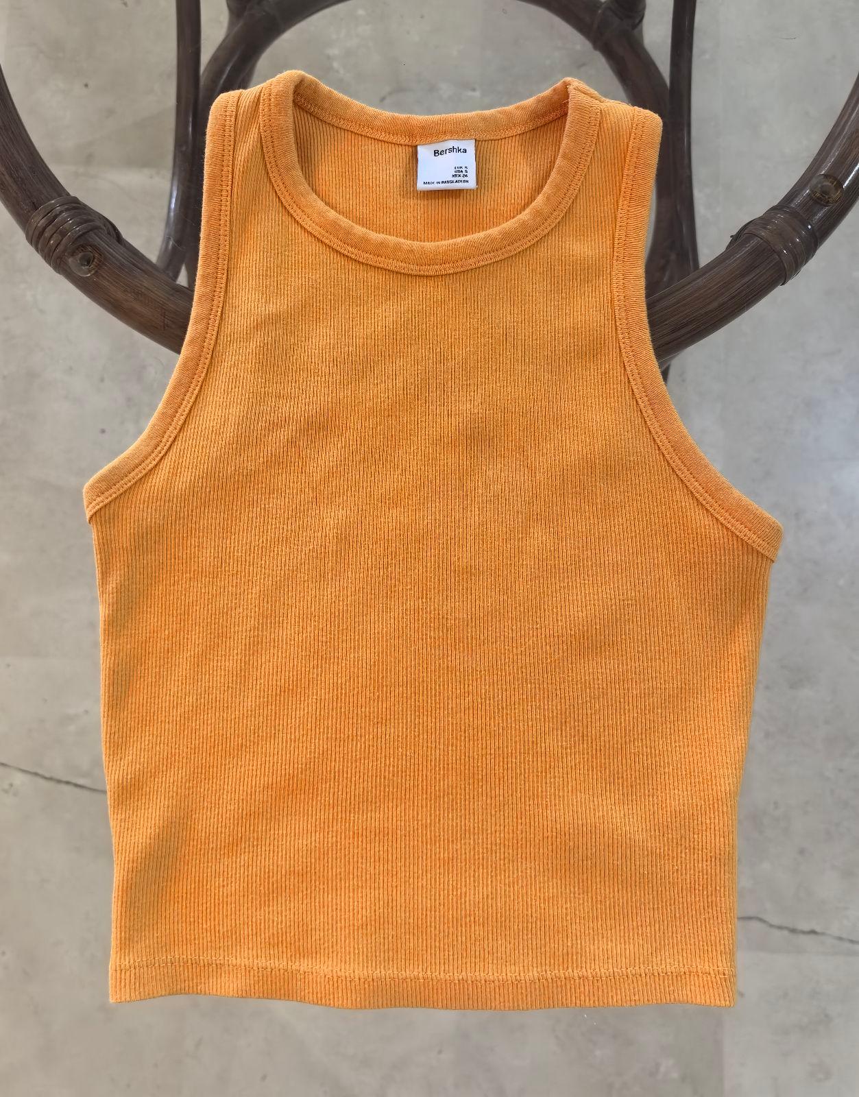 Crop Top Bershka color naranja talla XSmall