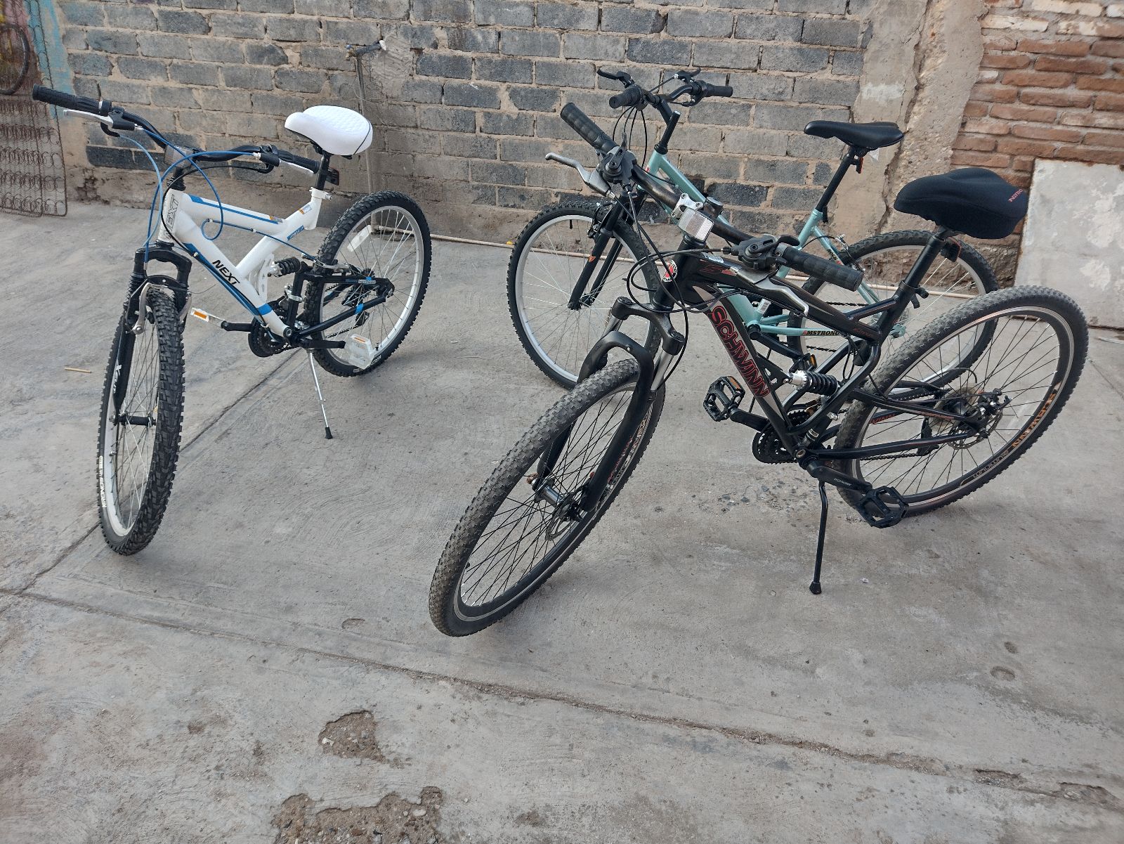 Bicicletas de montaña en buen estado