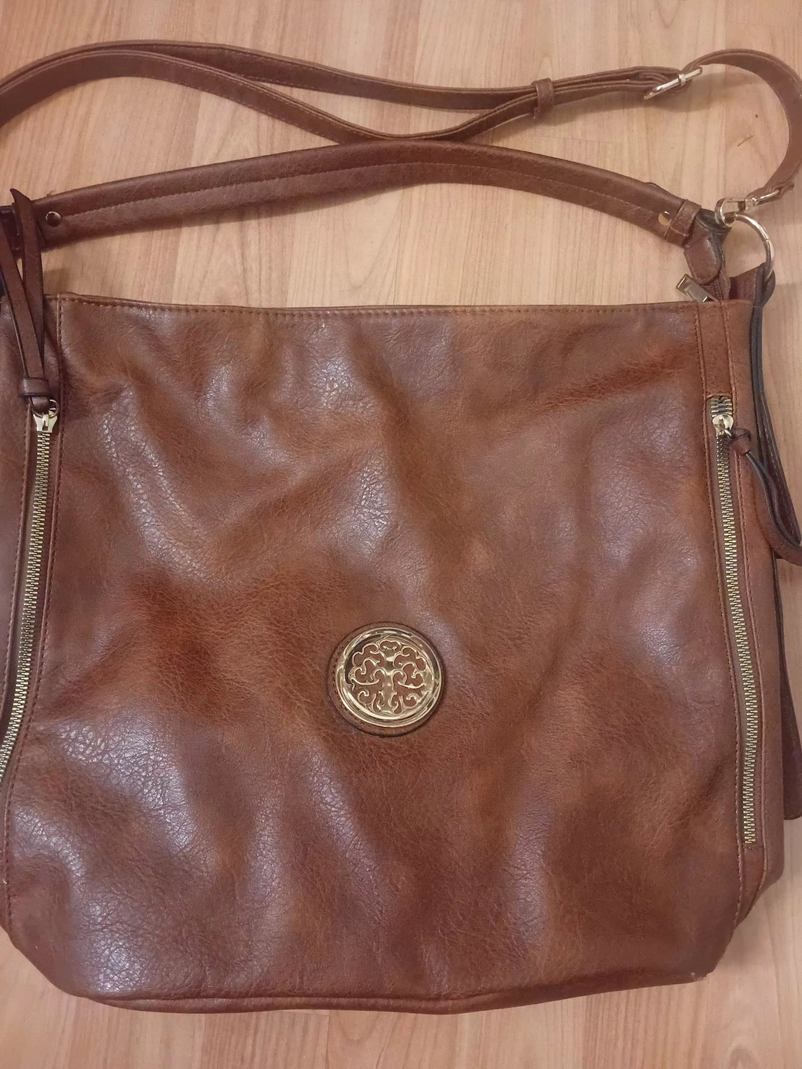 Bolsa de piel grande café en muy buen estado