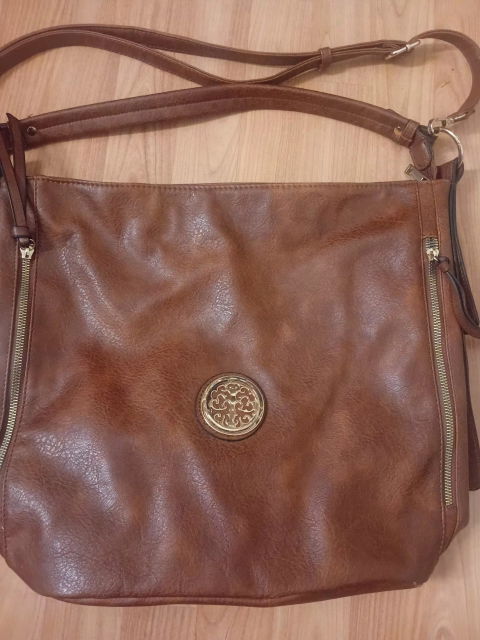 Bolsa de piel grande café en muy buen estado