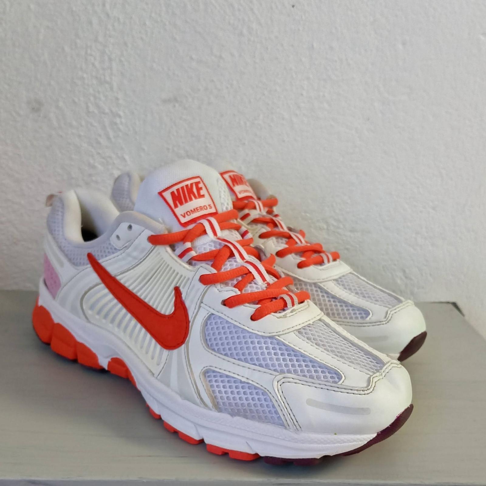 Nike Vomero 5 Edición Día de San Valentín. 