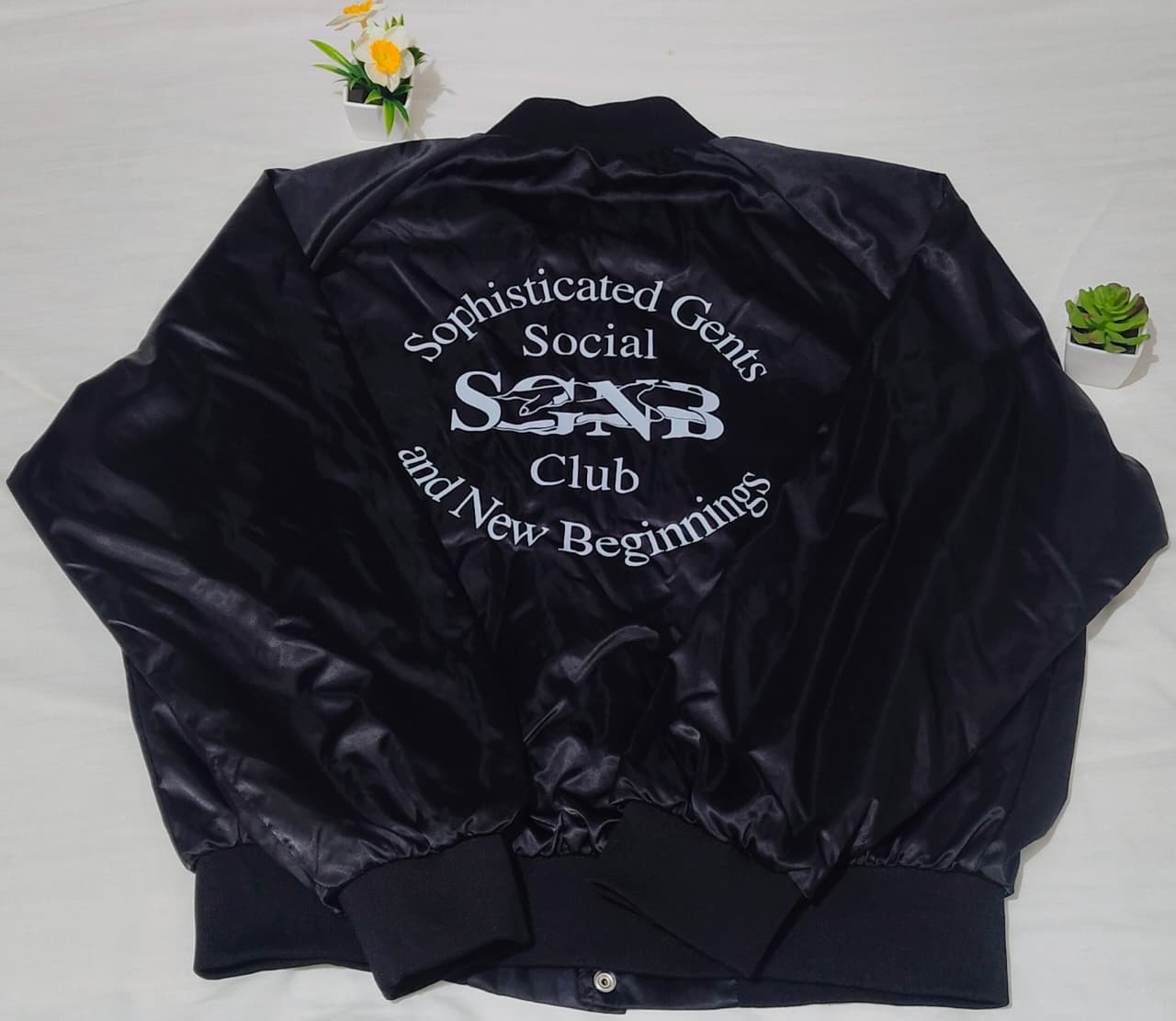 Chamarra bomber/varsity satén negro Auburn Sportswear XL perfecto estado